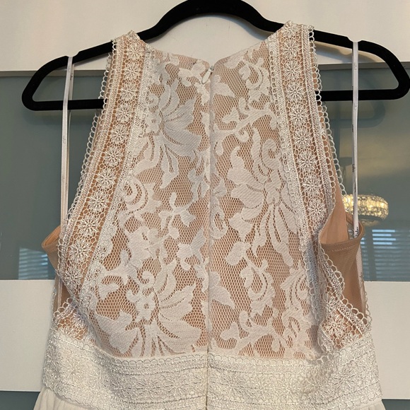 Lulu’s white lace maxi dress - Picture 6 of 12